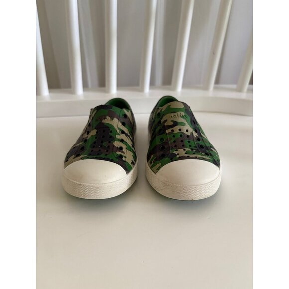 Native Shoes - Picture 2 of 5